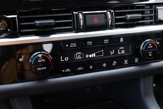 Certified 2025 Nissan Pathfinder SL w/ SL Premium Package AWD/4WD image 20