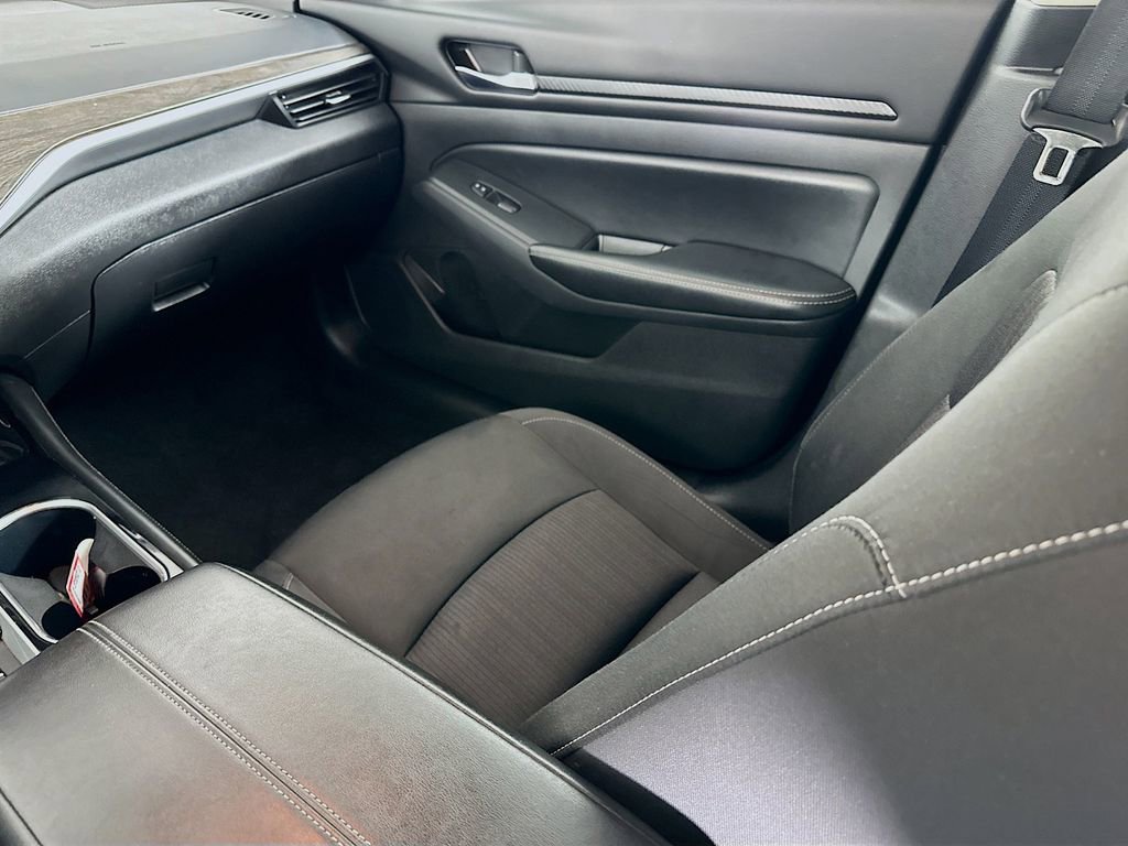 Used 2024 Nissan Altima 2.5 SV w/ SV Premium Package image 33