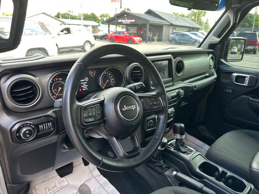 Used 2022 Jeep Gladiator Willys image 18