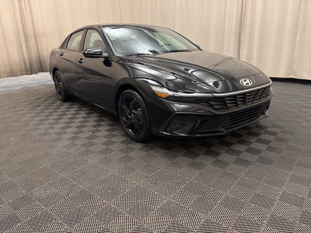 New 2026 Hyundai Elantra Sport image 3