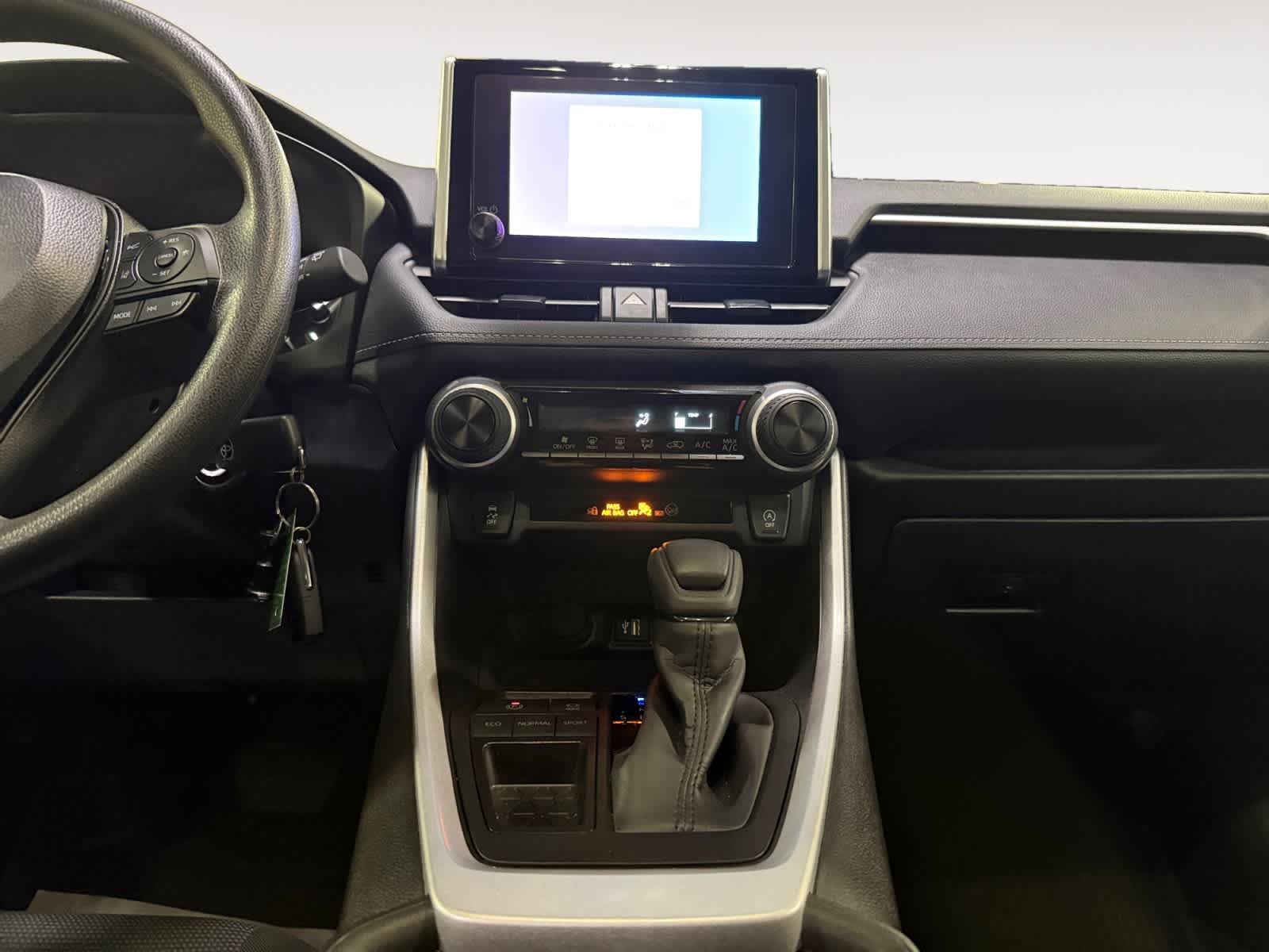 Used 2025 Toyota RAV4 LE FWD image 18