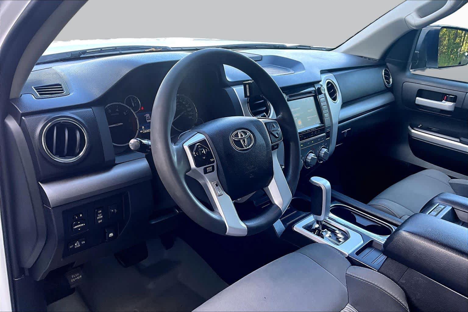 Used 2015 Toyota Tundra SR5 w/ TRD Off Road Package AWD/4WD image 15