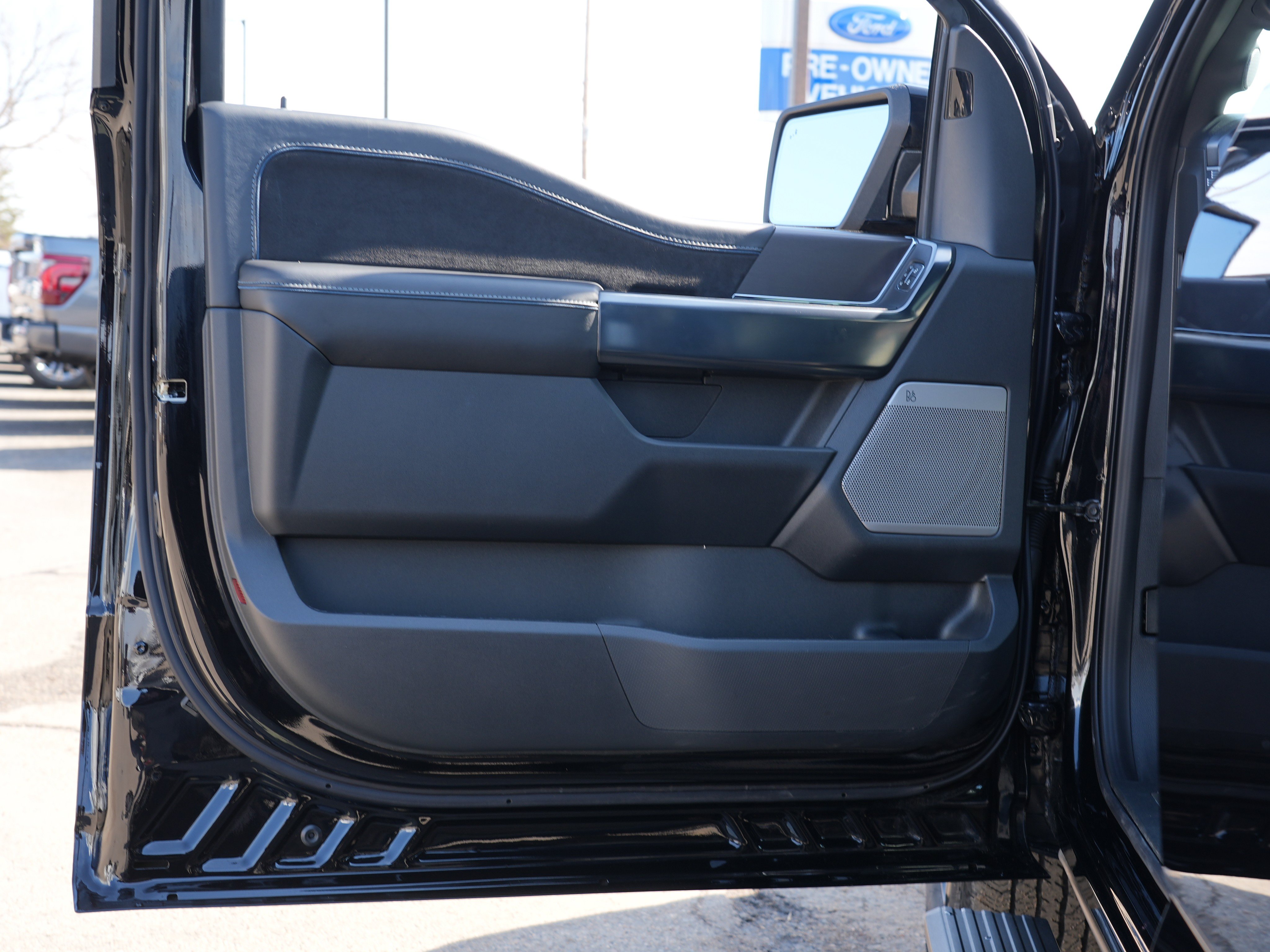 Used 2025 Ford F150 Platinum AWD/4WD image 18
