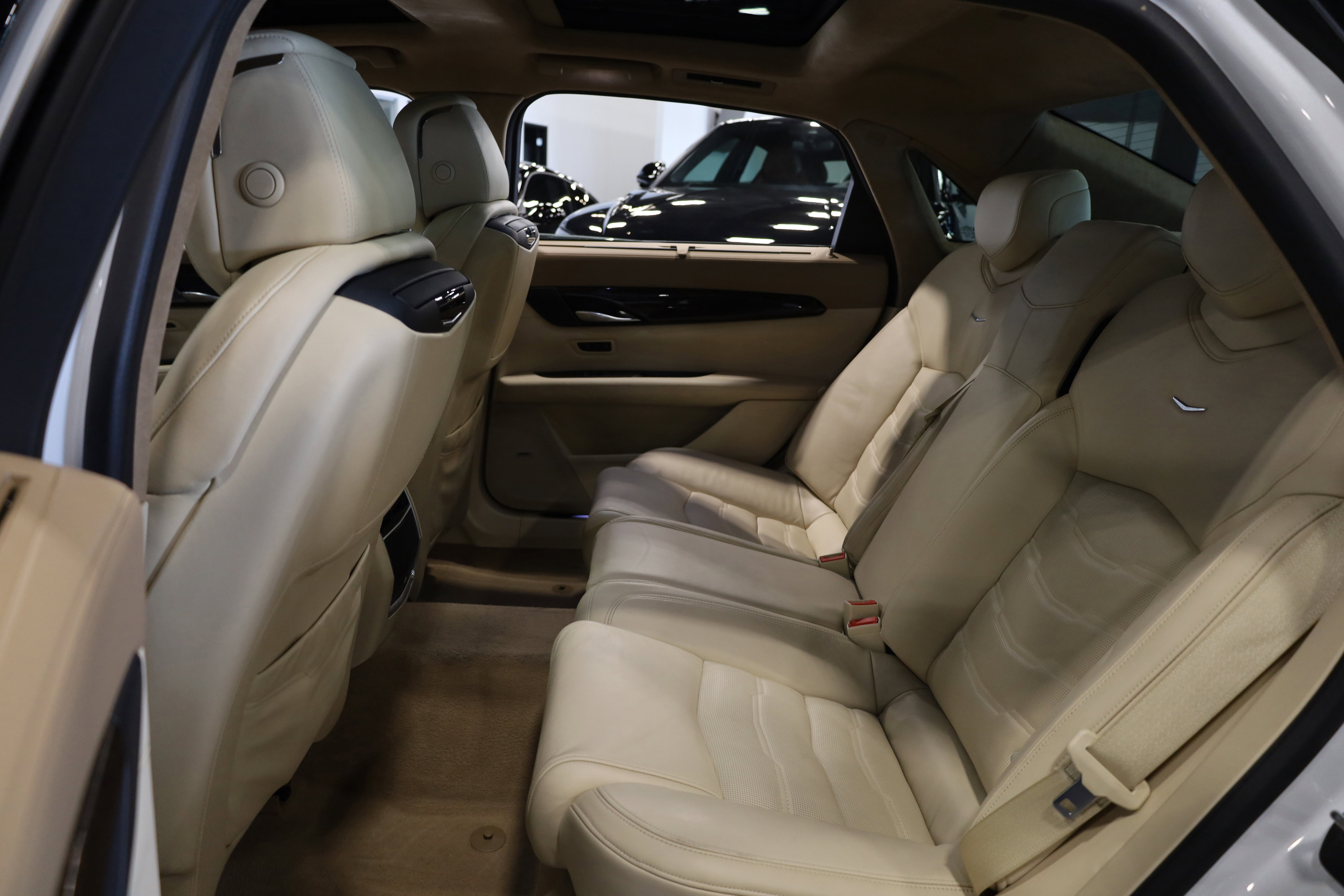 Used 2018 Cadillac CT6 Platinum image 41