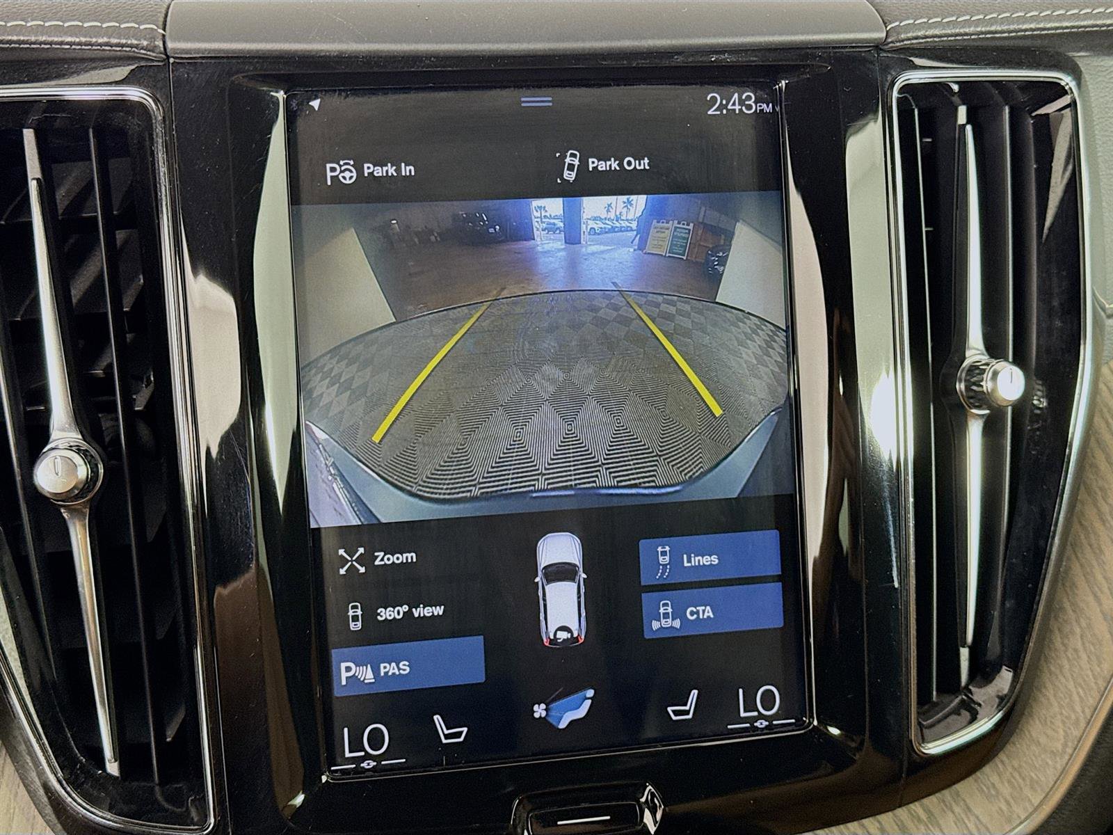 Used 2019 Volvo XC60 T5 Inscription image 18