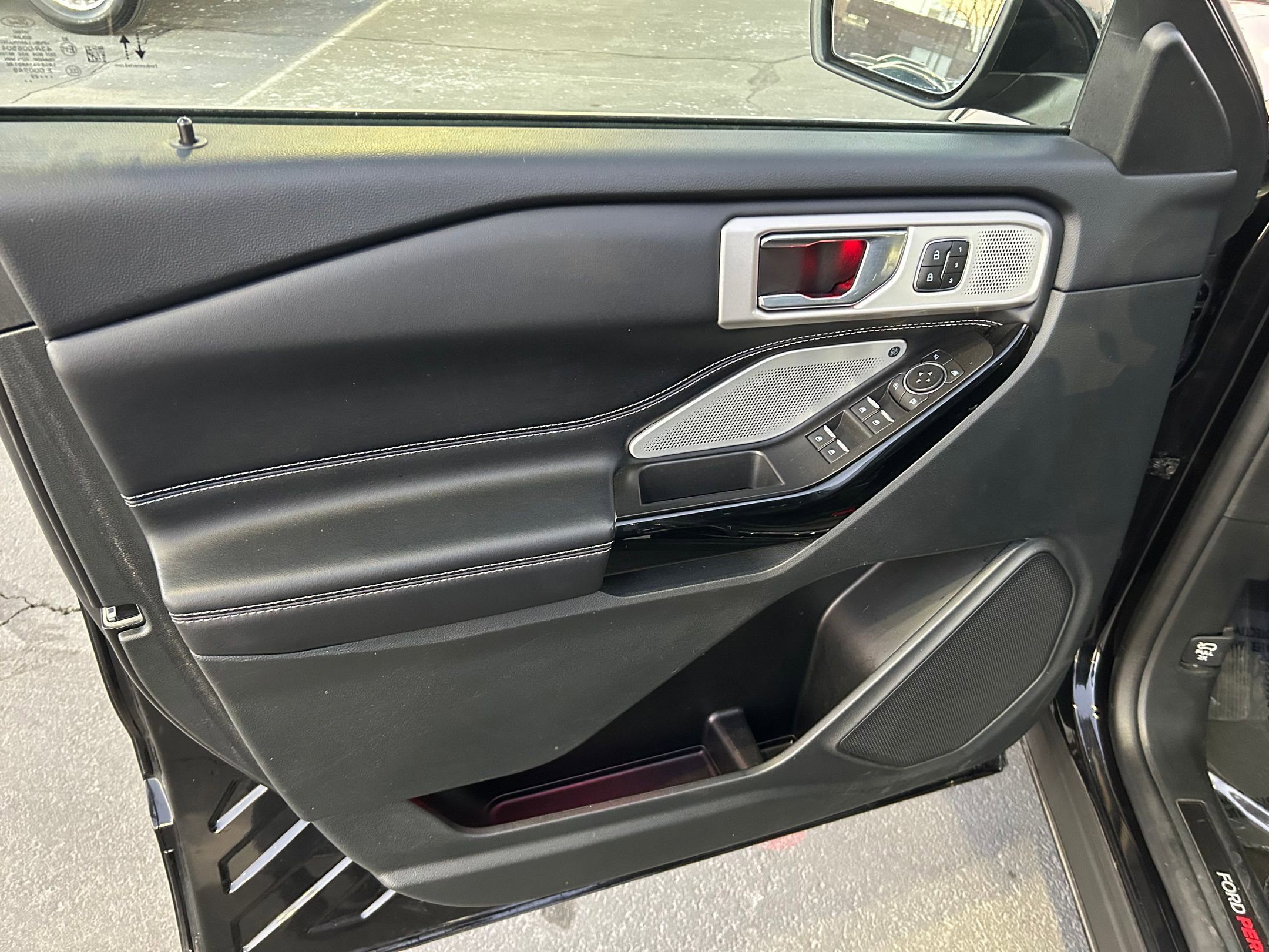 Used 2022 Ford Explorer ST w/ Equipment Group 401A image 9