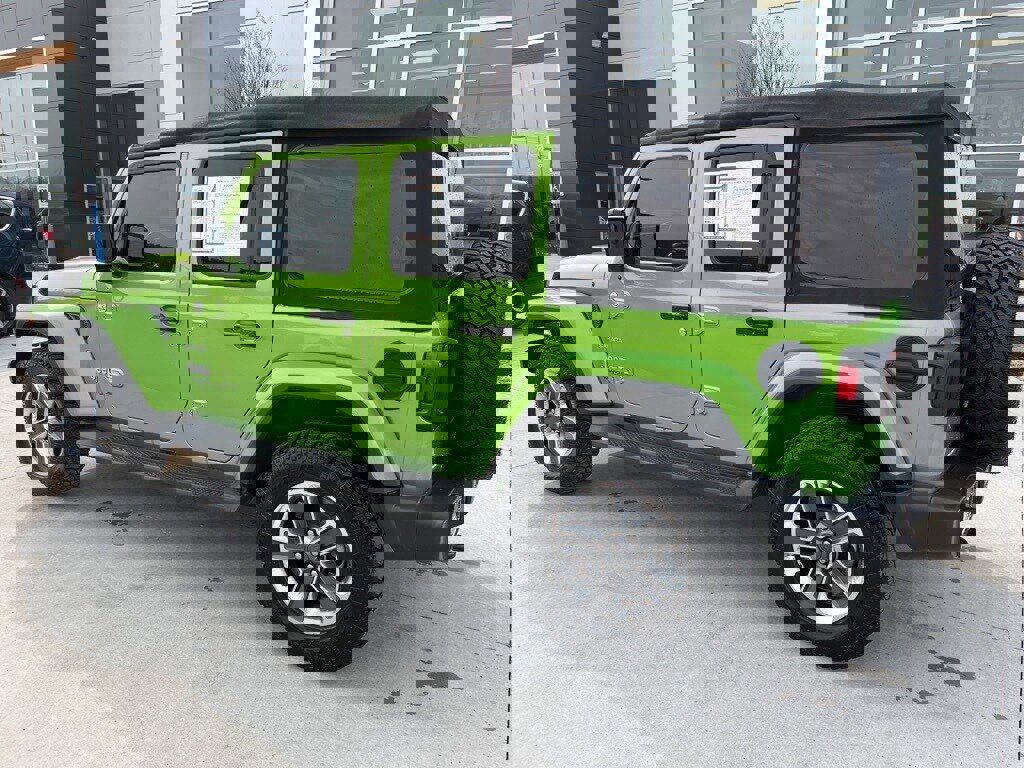 Used 2018 Jeep Wrangler Unlimited Sahara image 17