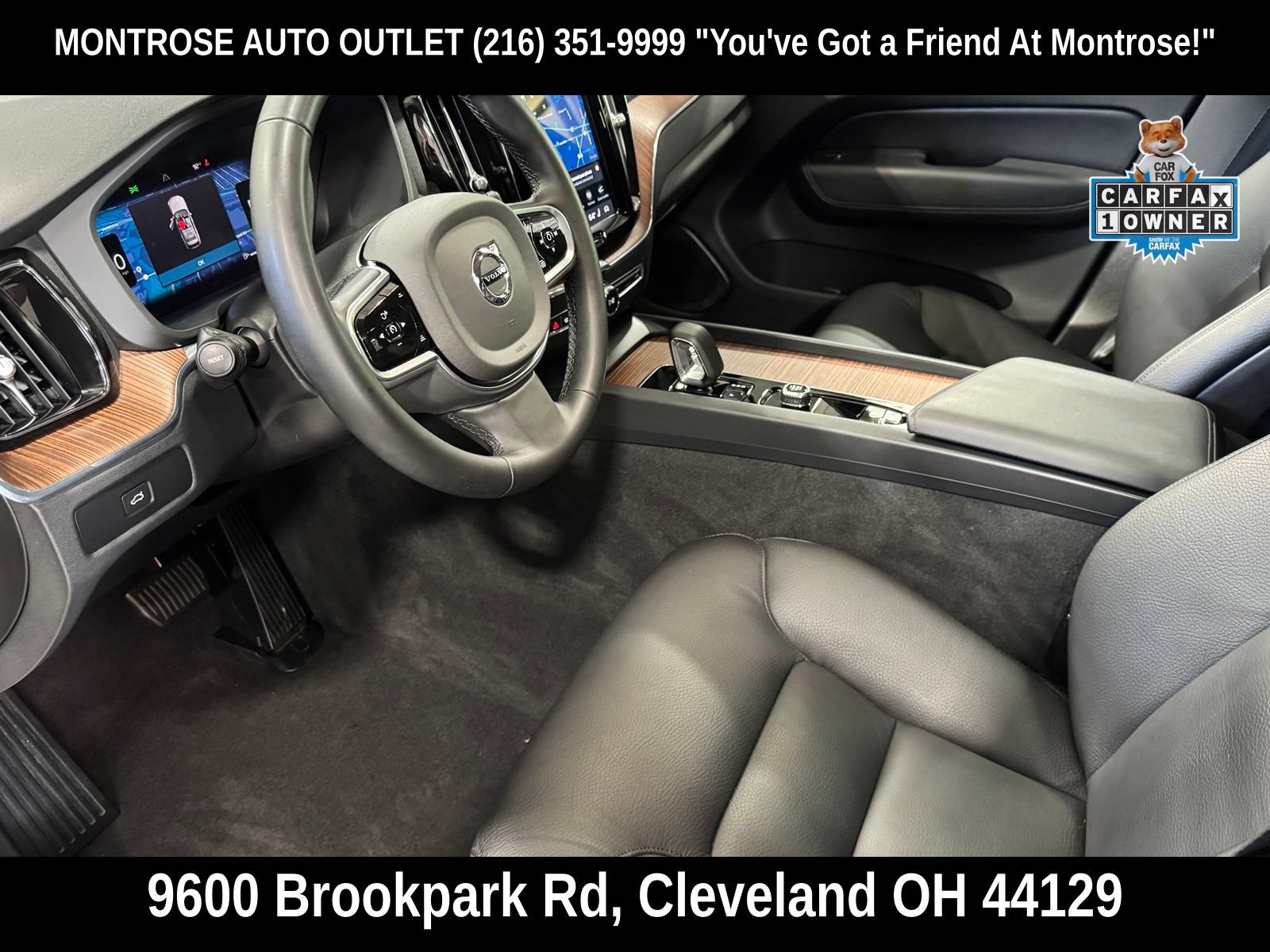 Certified 2024 Volvo XC60 B5 Plus w/ Protection Package Premier AWD/4WD image 17