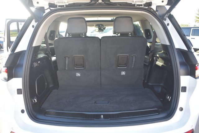 Used 2022 Jeep Grand Cherokee L Limited AWD/4WD image 18