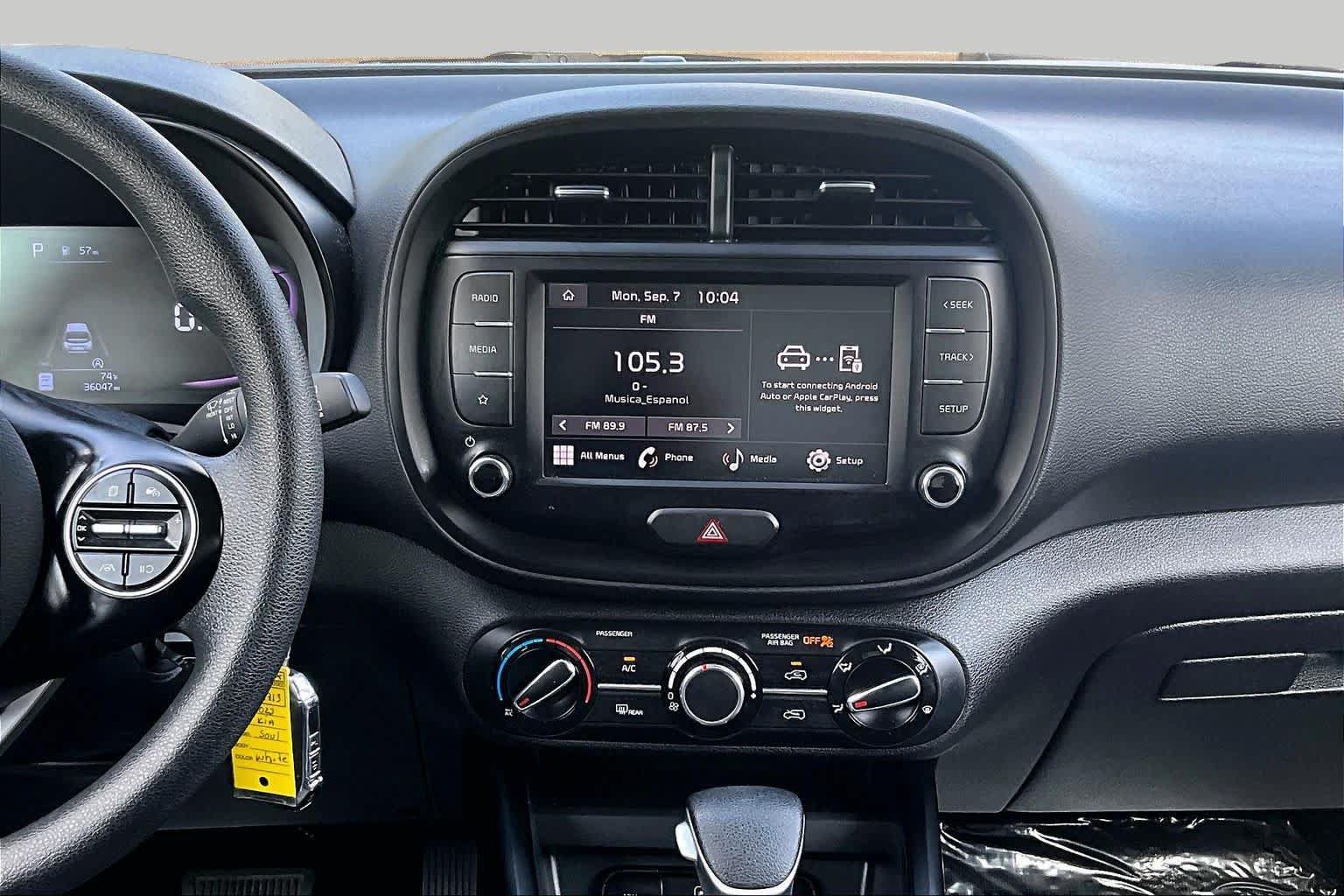 Used 2023 Kia Soul LX FWD image 7