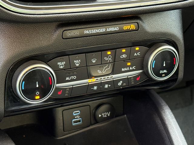 Certified 2022 Ford Escape Titanium image 27