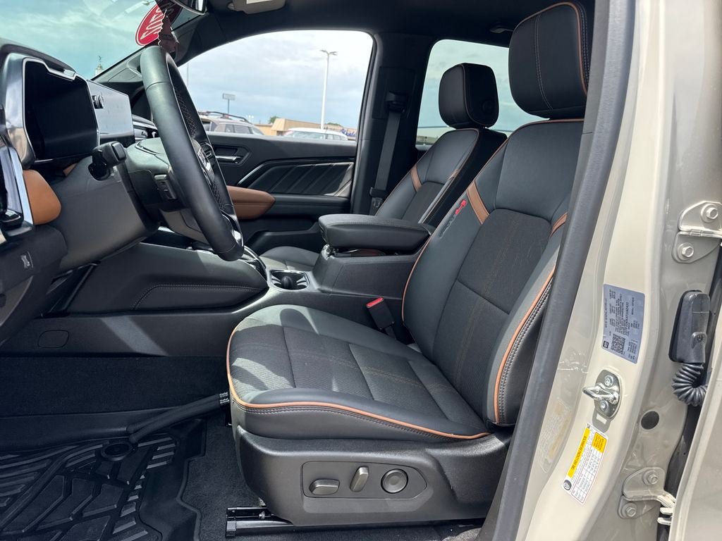 Used 2026 GMC Canyon AT4 AWD/4WD image 18