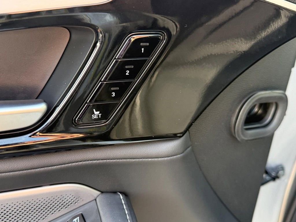 Certified 2026 Acura MDX w/ Technology Package image 12