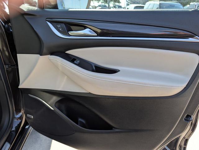 Used 2018 Buick Enclave Premium w/ Experience Buick Package FWD image 35