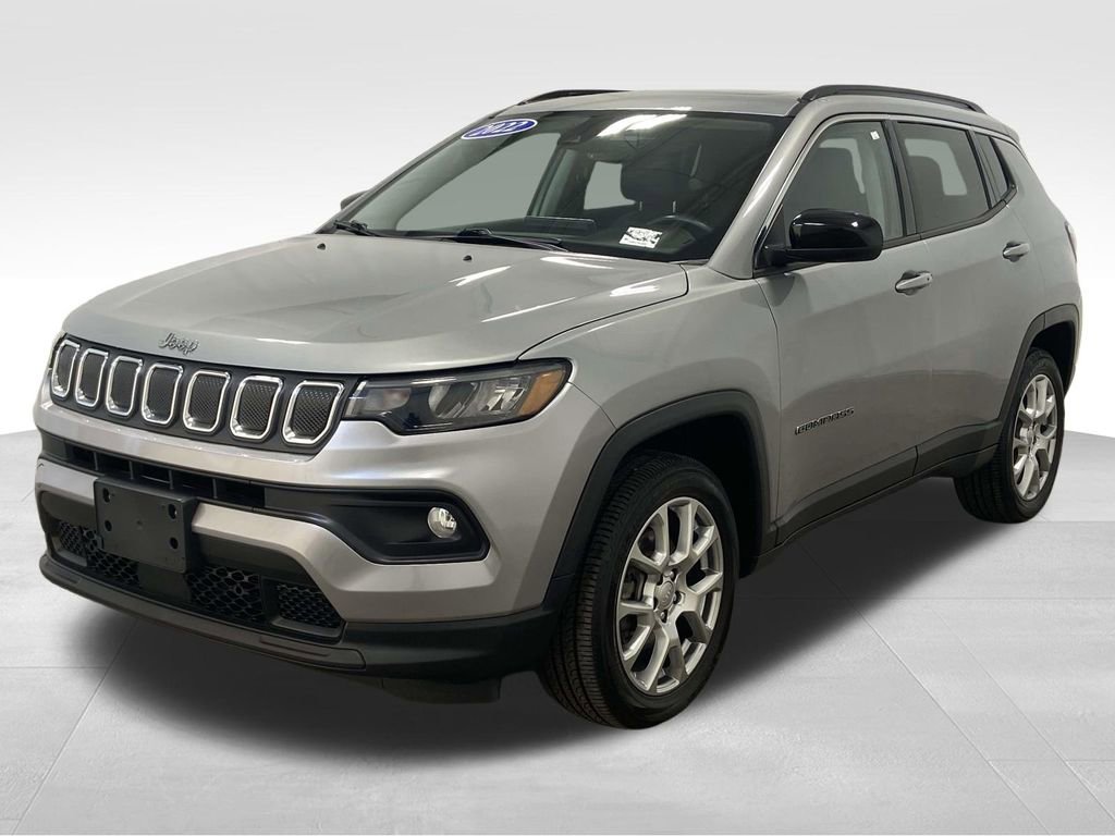 Used 2022 Jeep Compass Latitude w/ Sun and Sound Group image 5