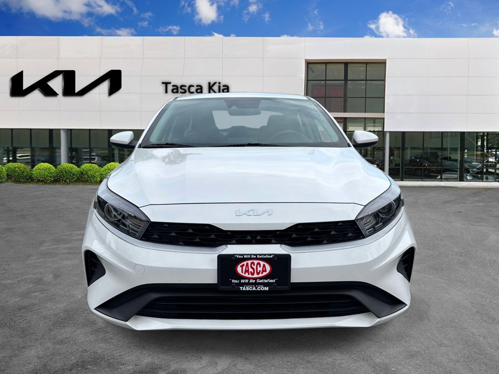 Used 2023 Kia Forte LXS FWD image 2