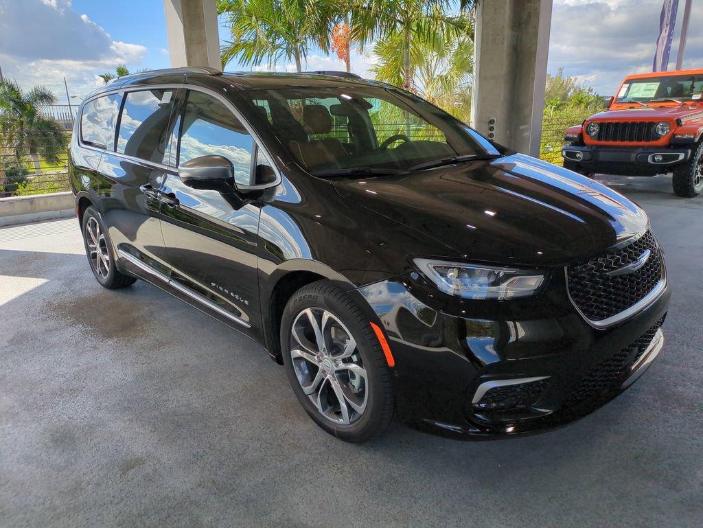New 2026 Chrysler Pacifica Pinnacle w/ Trailer Tow Group image 2