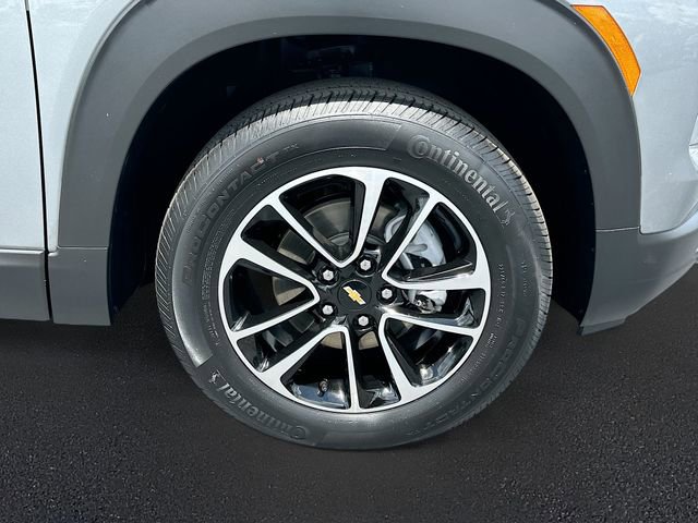 Used 2025 Chevrolet TrailBlazer LT AWD/4WD image 28
