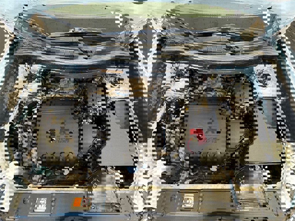 Used 2020 Mitsubishi Outlander ES image 54