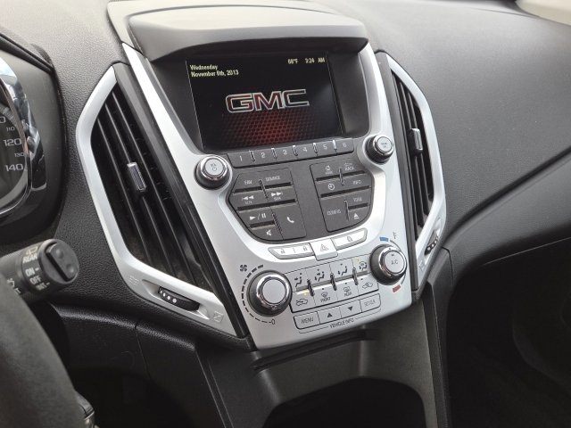 Used 2015 GMC Terrain SLE image 17