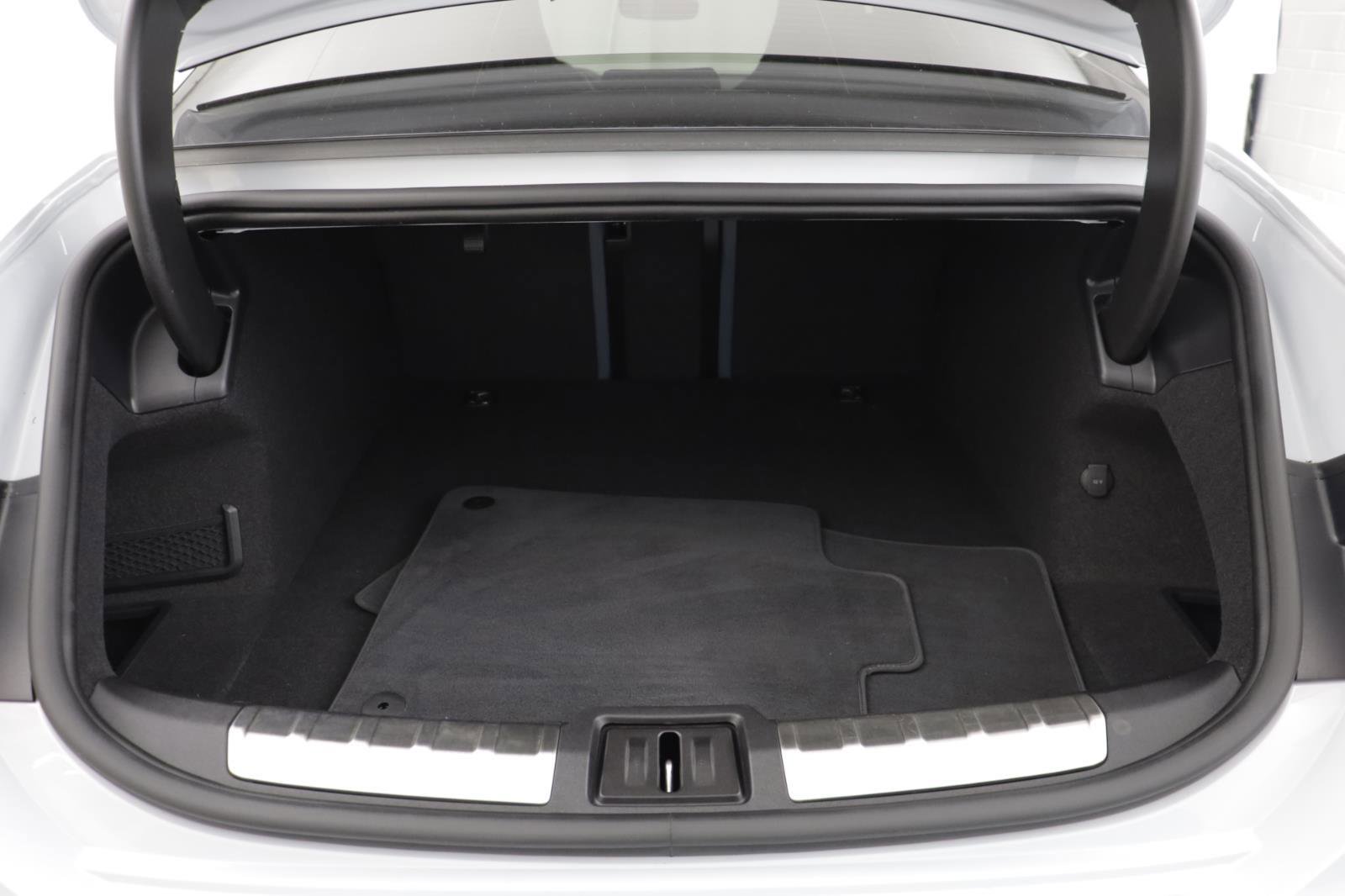 Used 2024 Audi e-tron GT Prestige image 19