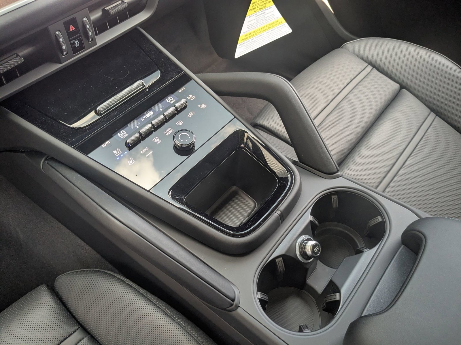 New 2025 Porsche Cayenne GTS image 21