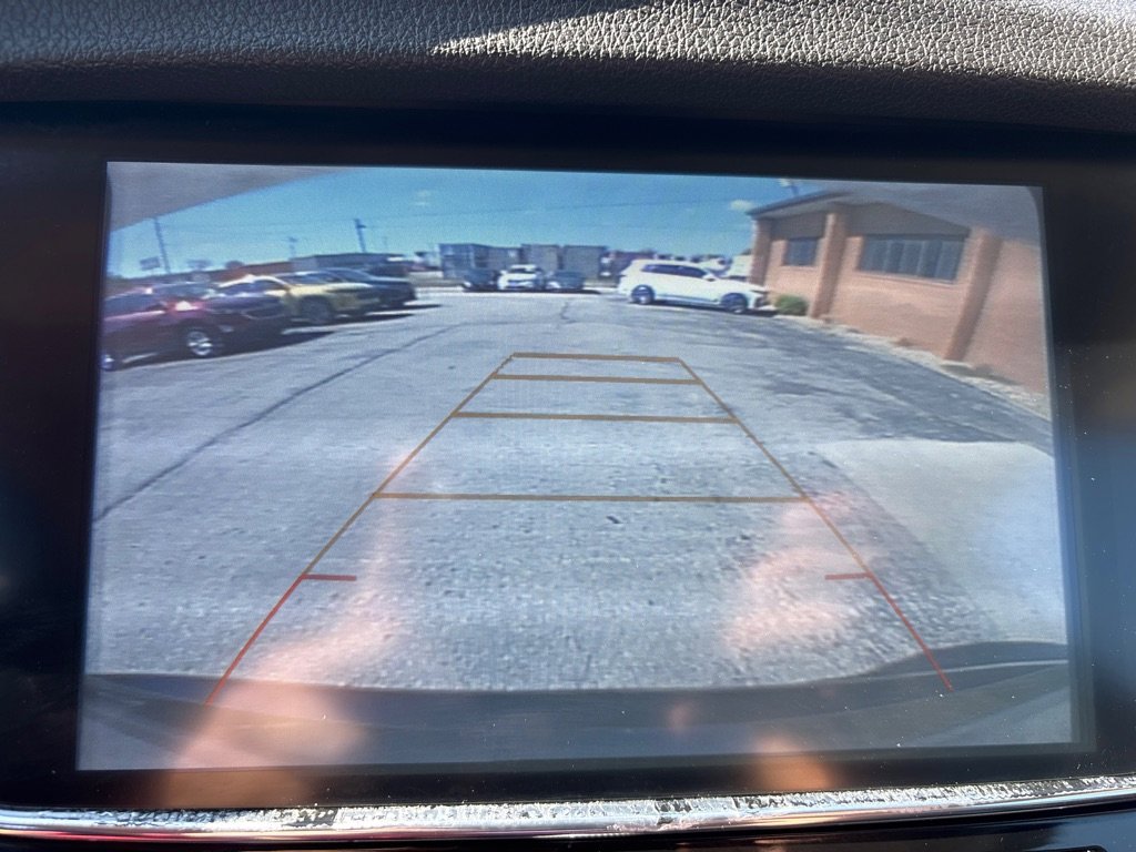 Used 2021 Buick Encore Preferred image 27