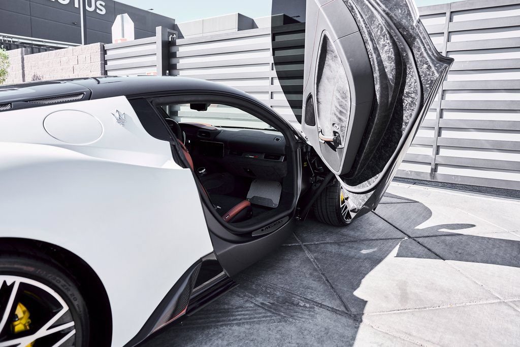 Used 2023 Maserati MC20 Coupe RWD image 30
