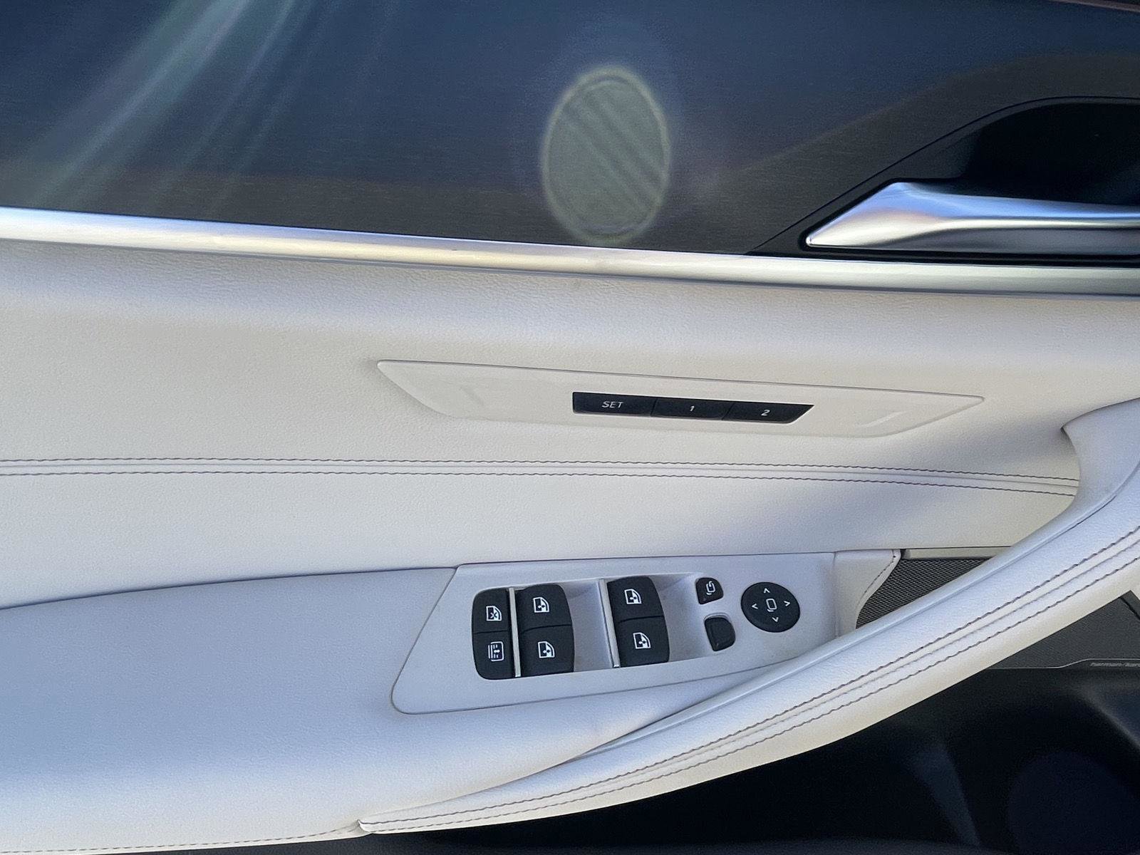 Used 2023 BMW M550i xDrive w/ Executive Package image 12