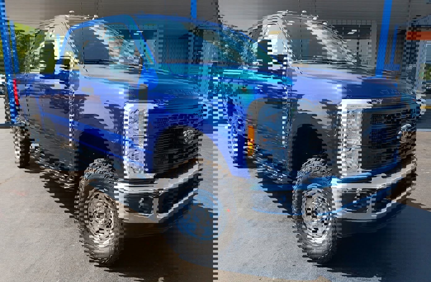 New 2026 Ford F350 XL image 2