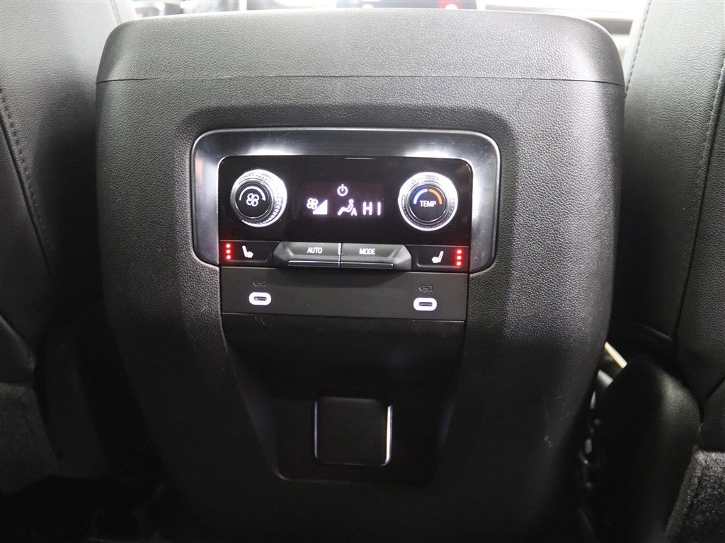 Used 2022 GMC Yukon AT4 image 28