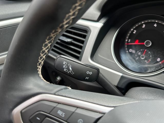 Used 2021 Volkswagen Atlas SE FWD image 25