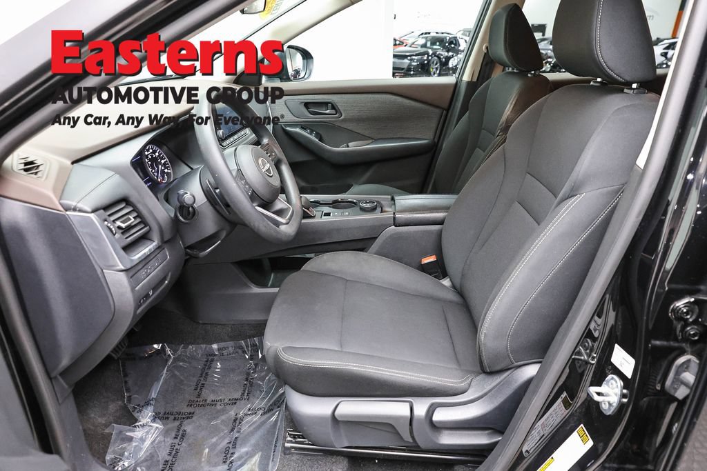 Used 2023 Nissan Rogue S AWD/4WD image 14