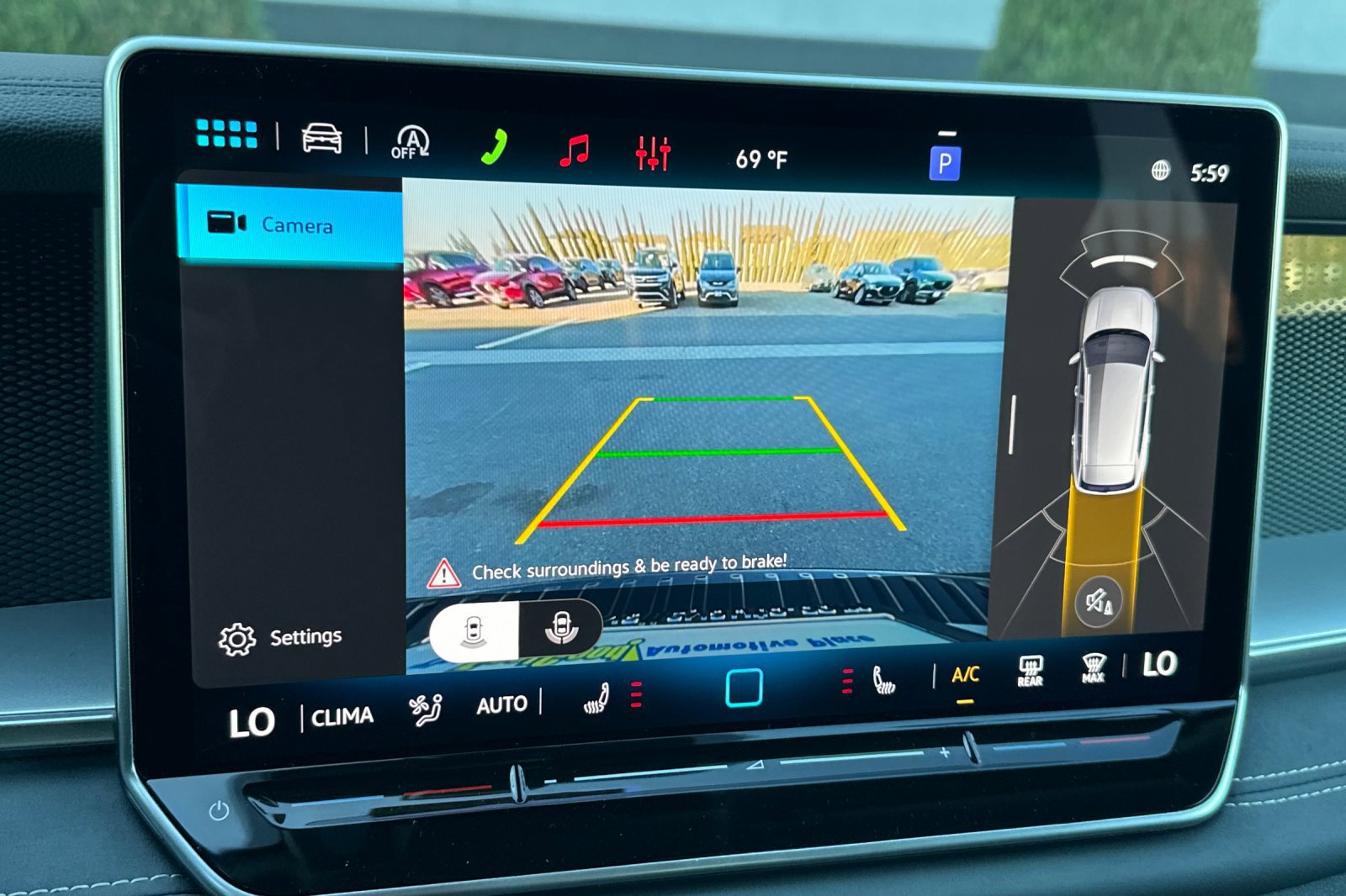 New 2026 Volkswagen Tiguan SE image 19