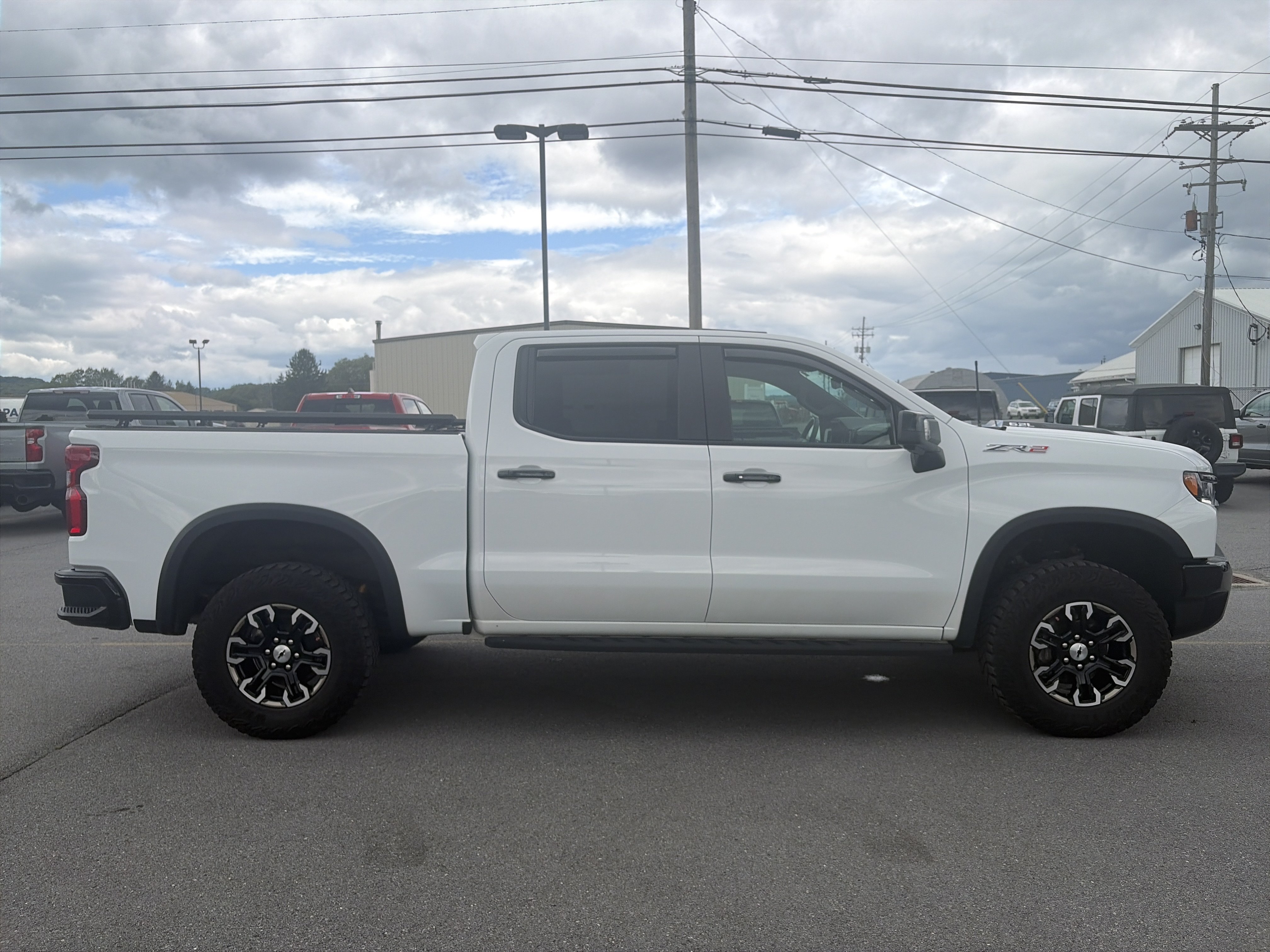 Used 2024 Chevrolet Silverado 1500 ZR2 w/ Technology Package AWD/4WD image 12