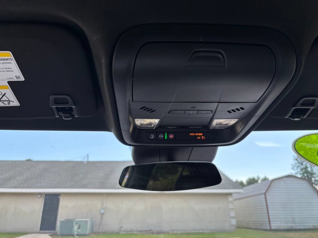 Used 2025 Cadillac XT4 Premium Luxury FWD image 34