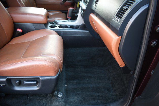Used 2014 Toyota Sequoia Platinum image 26