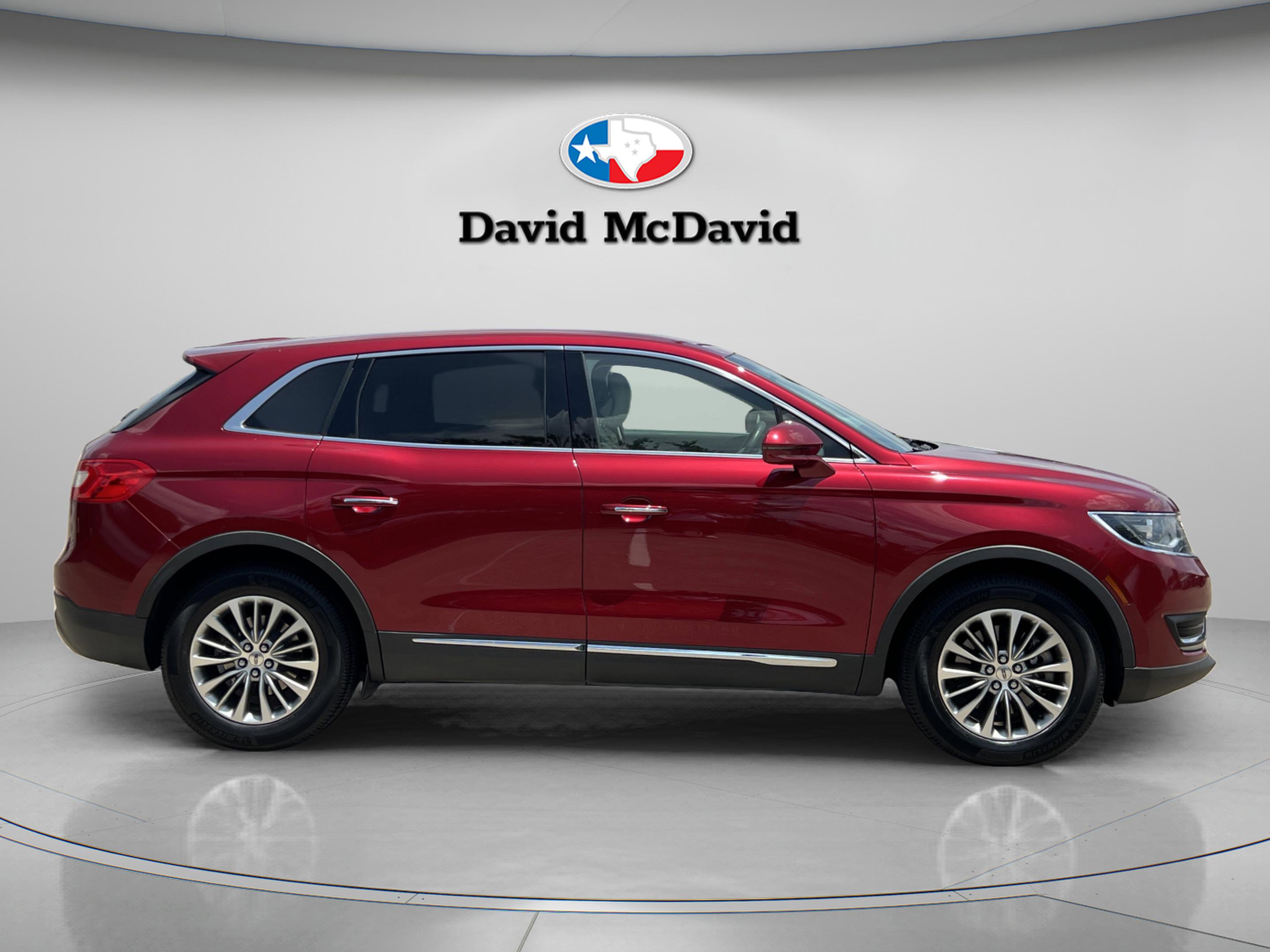 Used 2017 Lincoln MKX Select w/ Select Plus Package FWD image 8
