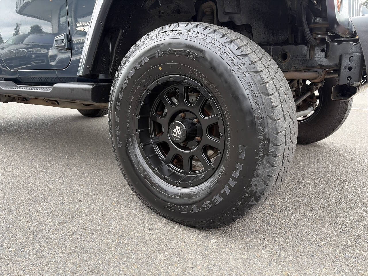 Used 2008 Jeep Wrangler Unlimited Sahara AWD/4WD image 13