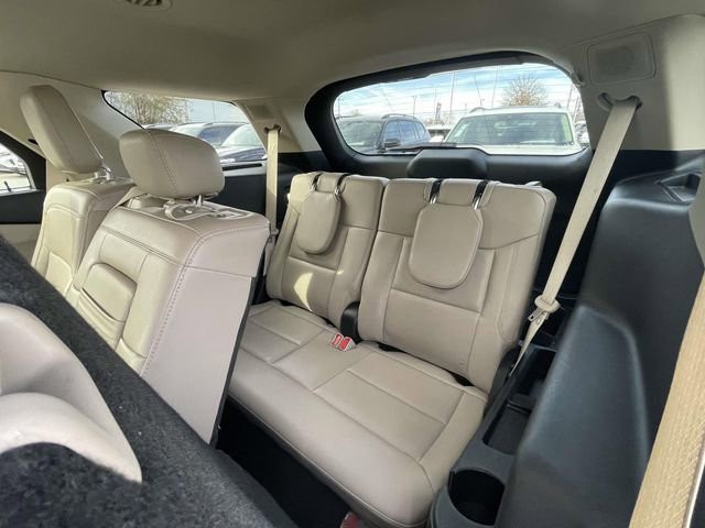 Used 2024 Ford Explorer Limited image 12