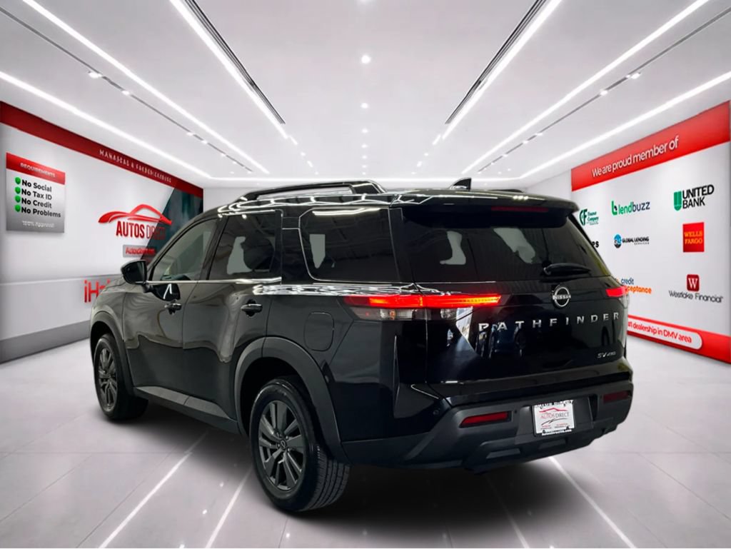 Used 2022 Nissan Pathfinder SV AWD/4WD image 5