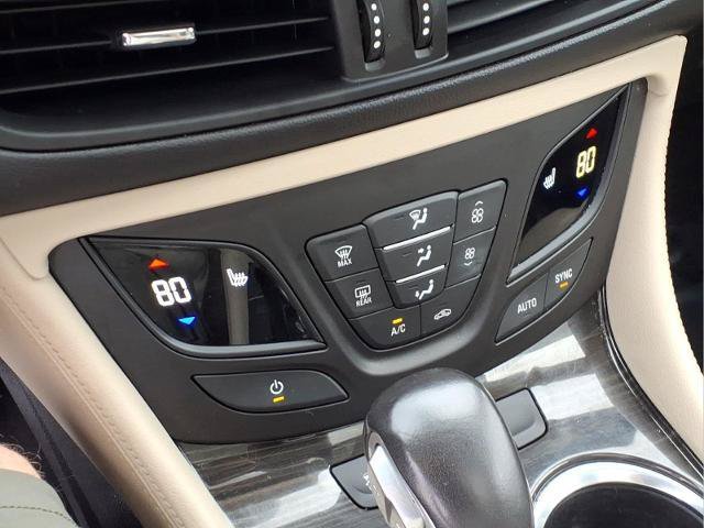 Used 2020 Buick Envision Essence w/ Experience Buick Package FWD image 15