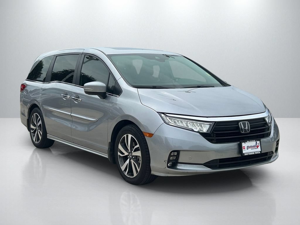 Used 2023 Honda Odyssey Touring image 3