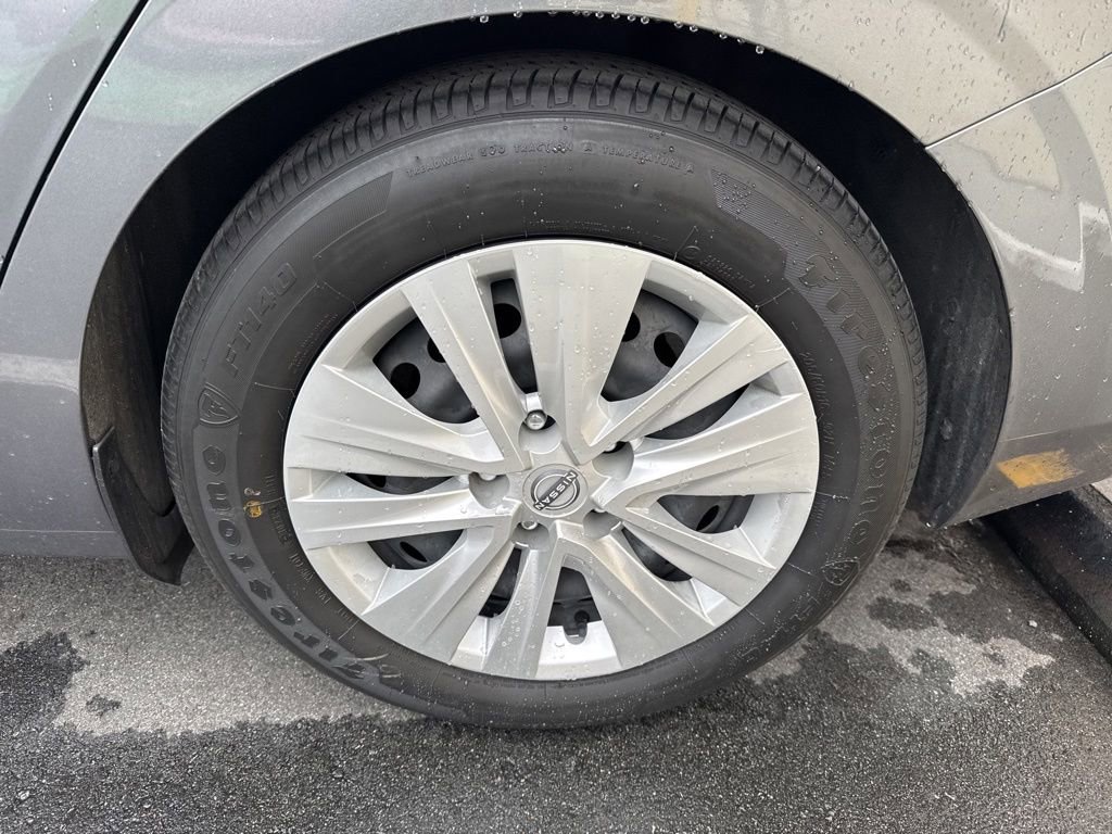 Used 2024 Nissan Sentra S FWD image 9
