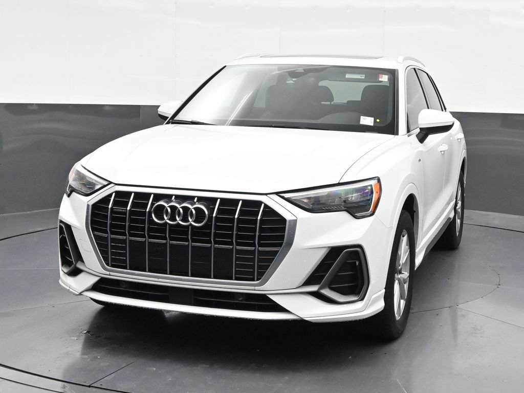 Used 2021 Audi Q3 2.0T Premium w/ Convenience Package AWD/4WD image 9