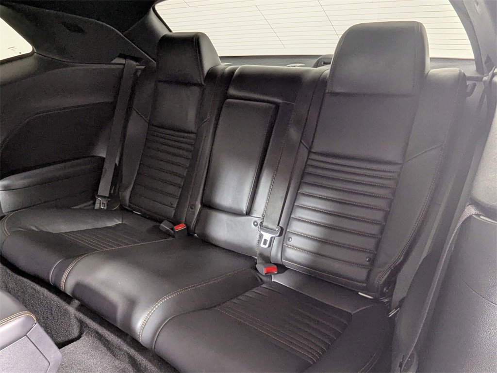Used 2014 Dodge Challenger R/T image 21