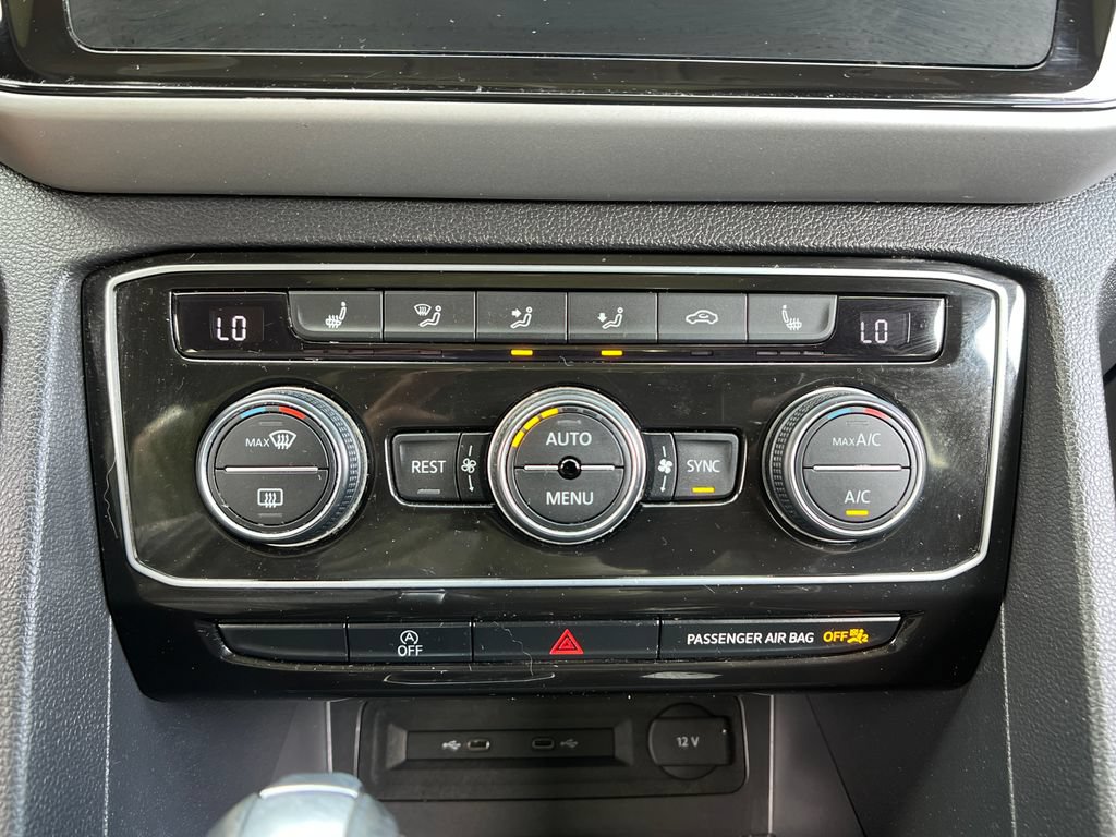 Used 2021 Volkswagen Atlas SEL AWD/4WD image 17