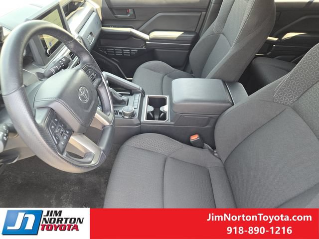 Used 2025 Toyota 4Runner SR5 AWD/4WD image 14