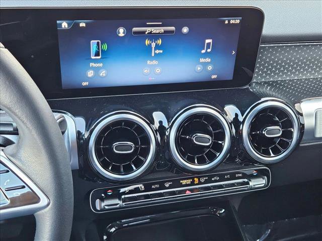 Used 2026 Mercedes-Benz GLB 250 GLB 250 image 14