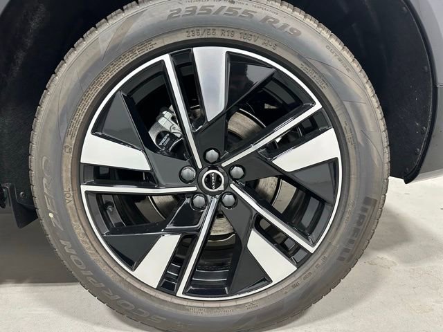New 2026 Volvo XC60 B5 Plus w/ Protection Package Premier AWD/4WD image 21
